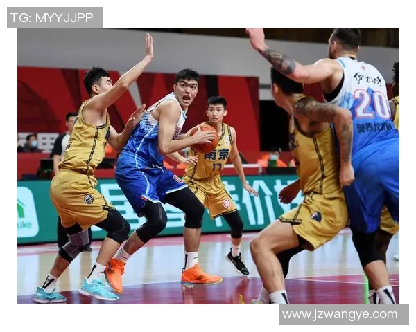 CBA新疆队与同曦队精彩对决回放全程回顾与分析